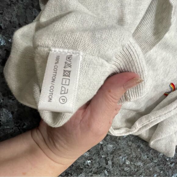 Lisa Todd Gray Sweater with Rainbow Embroidery Size M – 100% Cotton - Picture 7 of 8